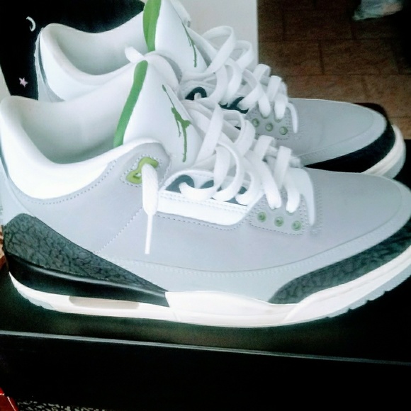 retro 3 green and grey